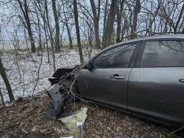Сірий Мазда 3, об'ємом двигуна 2 л та пробігом 200 тис. км за 2499 $, фото 1 на Automoto.ua