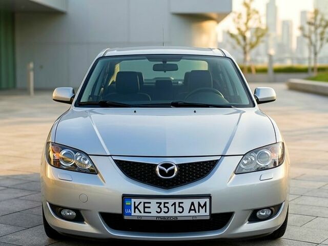 Серый Мазда 3, объемом двигателя 1.6 л и пробегом 236 тыс. км за 4000 $, фото 1 на Automoto.ua