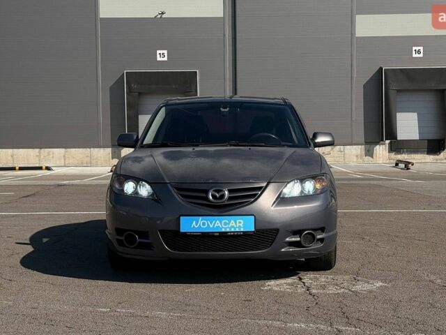 Серый Мазда 3, объемом двигателя 2 л и пробегом 300 тыс. км за 3600 $, фото 1 на Automoto.ua