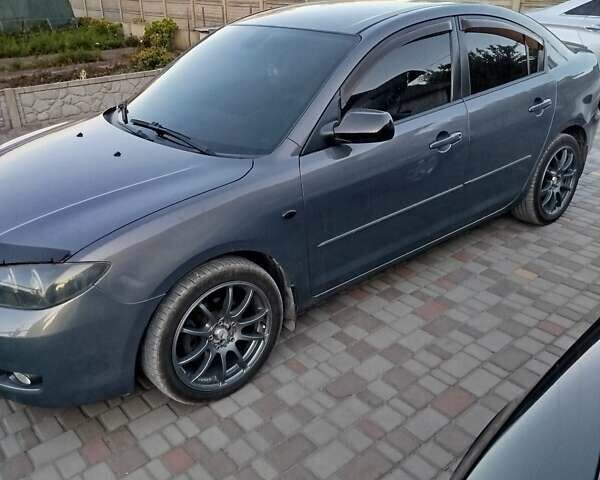 Сірий Мазда 3, об'ємом двигуна 1.6 л та пробігом 230 тис. км за 6300 $, фото 1 на Automoto.ua
