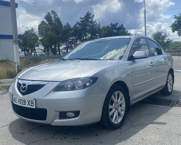 Серый Мазда 3, объемом двигателя 1.6 л и пробегом 240 тыс. км за 4850 $, фото 1 на Automoto.ua