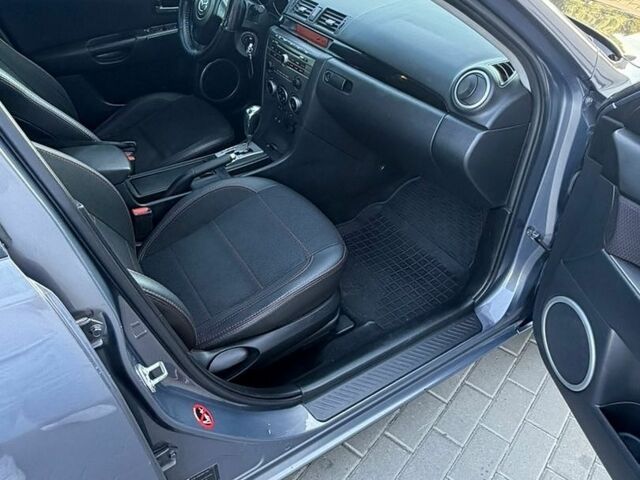 Сірий Мазда 3, об'ємом двигуна 1.6 л та пробігом 292 тис. км за 5000 $, фото 1 на Automoto.ua