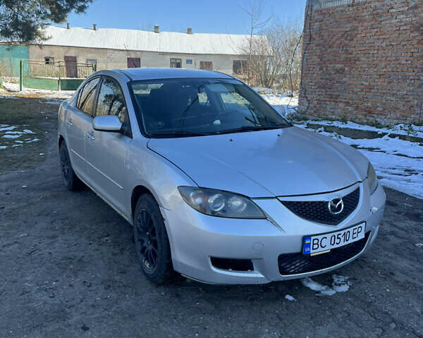 Серый Мазда 3, объемом двигателя 1.6 л и пробегом 212 тыс. км за 2700 $, фото 1 на Automoto.ua