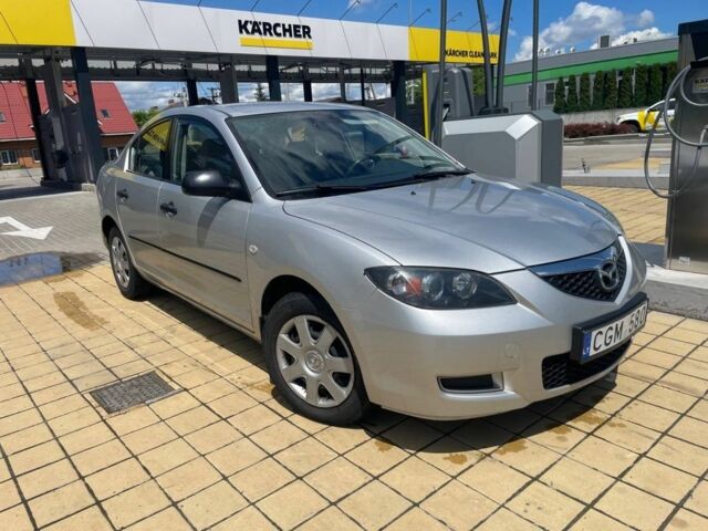 Серый Мазда 3, объемом двигателя 1.6 л и пробегом 137 тыс. км за 2600 $, фото 1 на Automoto.ua