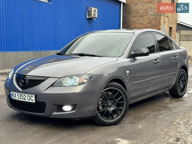 Серый Мазда 3, объемом двигателя 1.6 л и пробегом 200 тыс. км за 6500 $, фото 1 на Automoto.ua