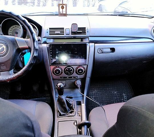 Серый Мазда 3, объемом двигателя 1.6 л и пробегом 364 тыс. км за 3000 $, фото 1 на Automoto.ua