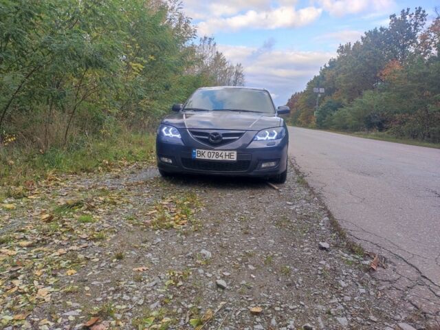 Сірий Мазда 3, об'ємом двигуна 2 л та пробігом 317 тис. км за 3100 $, фото 1 на Automoto.ua