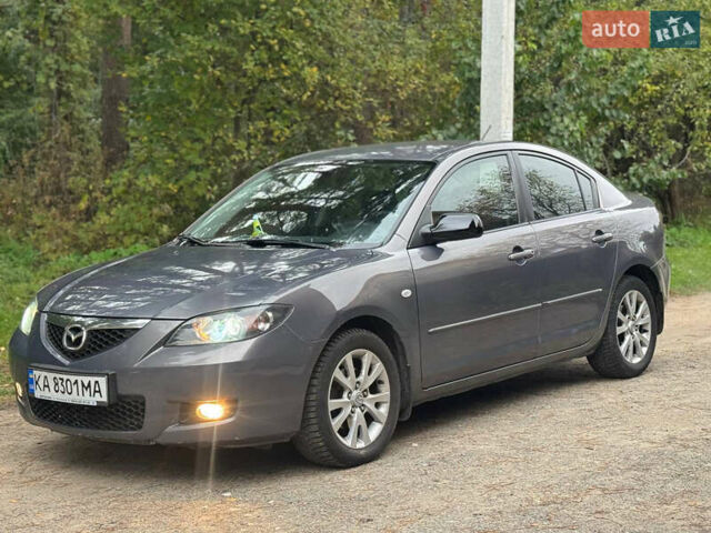 Серый Мазда 3, объемом двигателя 1.6 л и пробегом 242 тыс. км за 5800 $, фото 1 на Automoto.ua
