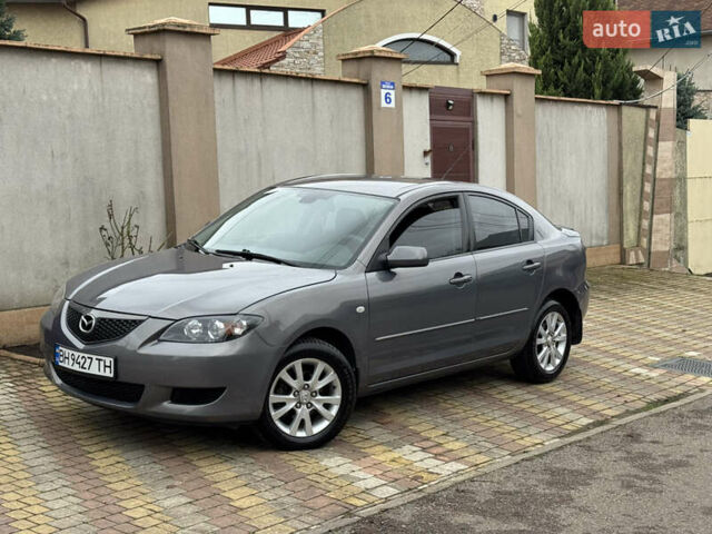 Серый Мазда 3, объемом двигателя 1.6 л и пробегом 178 тыс. км за 5800 $, фото 1 на Automoto.ua