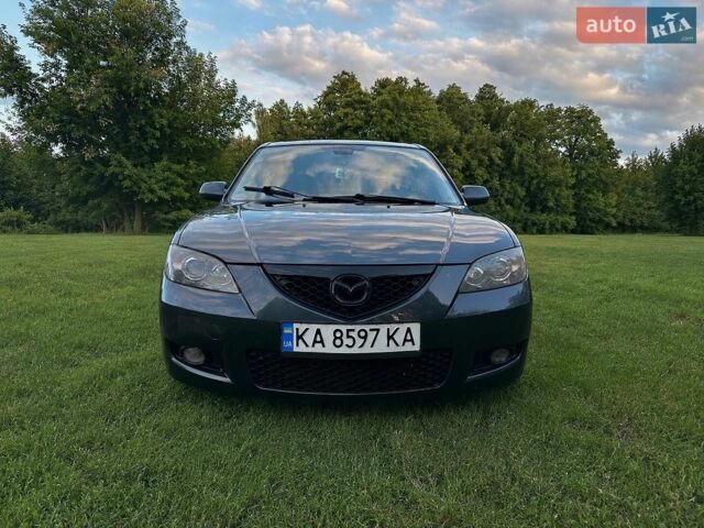 Сірий Мазда 3, об'ємом двигуна 1.6 л та пробігом 328 тис. км за 4500 $, фото 1 на Automoto.ua