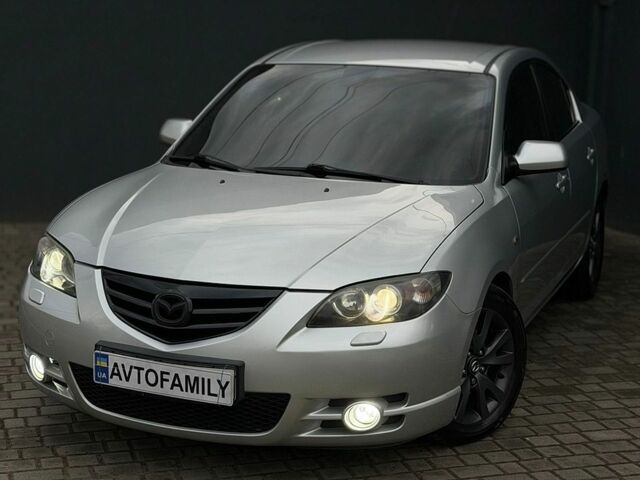 Серый Мазда 3, объемом двигателя 2 л и пробегом 260 тыс. км за 4999 $, фото 1 на Automoto.ua