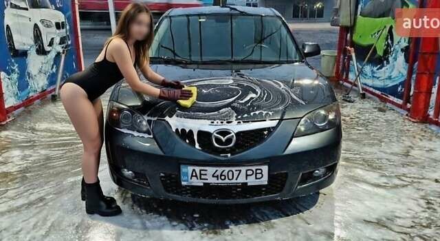Серый Мазда 3, объемом двигателя 1.6 л и пробегом 274 тыс. км за 4200 $, фото 1 на Automoto.ua