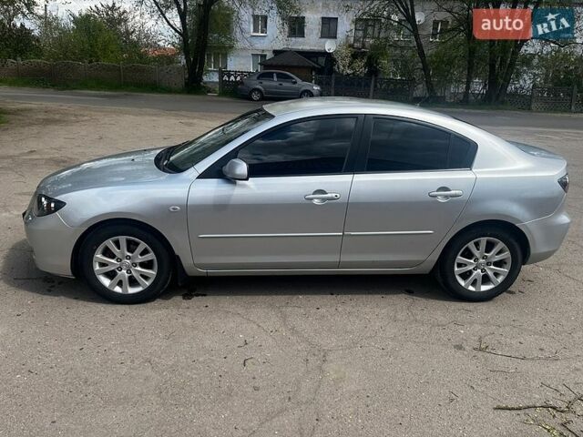 Серый Мазда 3, объемом двигателя 1.6 л и пробегом 330 тыс. км за 4200 $, фото 1 на Automoto.ua