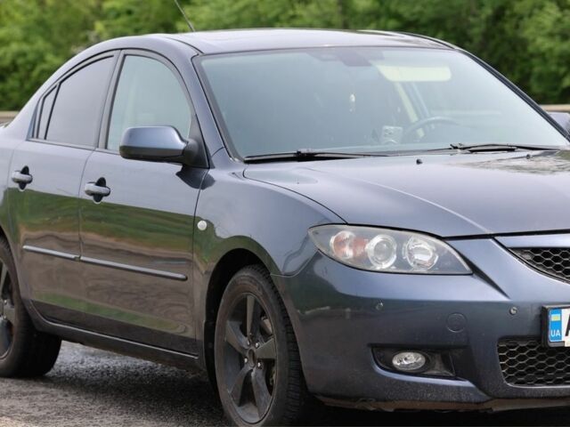 Серый Мазда 3, объемом двигателя 1.6 л и пробегом 224 тыс. км за 5500 $, фото 1 на Automoto.ua