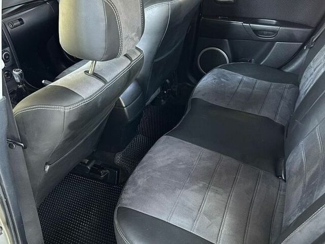 Сірий Мазда 3, об'ємом двигуна 2 л та пробігом 220 тис. км за 5200 $, фото 1 на Automoto.ua