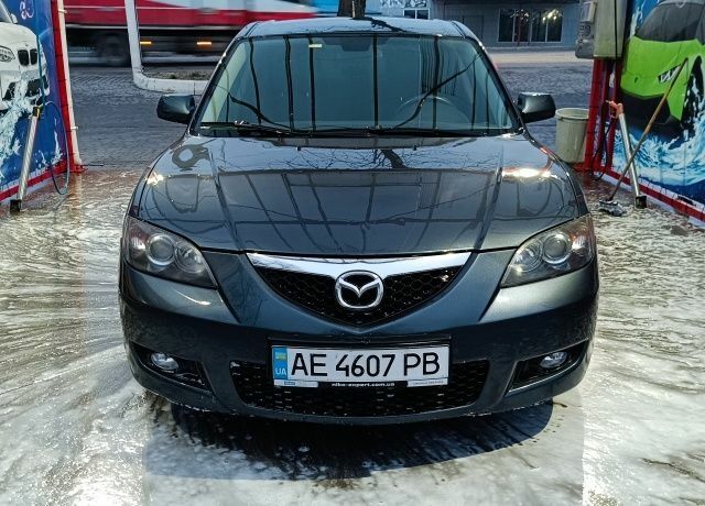 Серый Мазда 3, объемом двигателя 1.6 л и пробегом 274 тыс. км за 4200 $, фото 1 на Automoto.ua