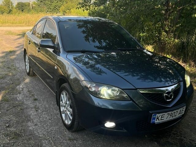Серый Мазда 3, объемом двигателя 1.6 л и пробегом 204 тыс. км за 5500 $, фото 1 на Automoto.ua