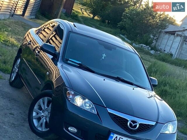Серый Мазда 3, объемом двигателя 1.6 л и пробегом 186 тыс. км за 5900 $, фото 1 на Automoto.ua