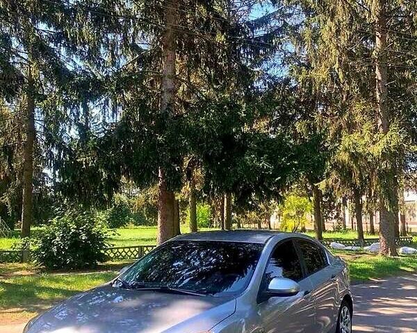 Серый Мазда 3, объемом двигателя 2 л и пробегом 145 тыс. км за 6750 $, фото 1 на Automoto.ua