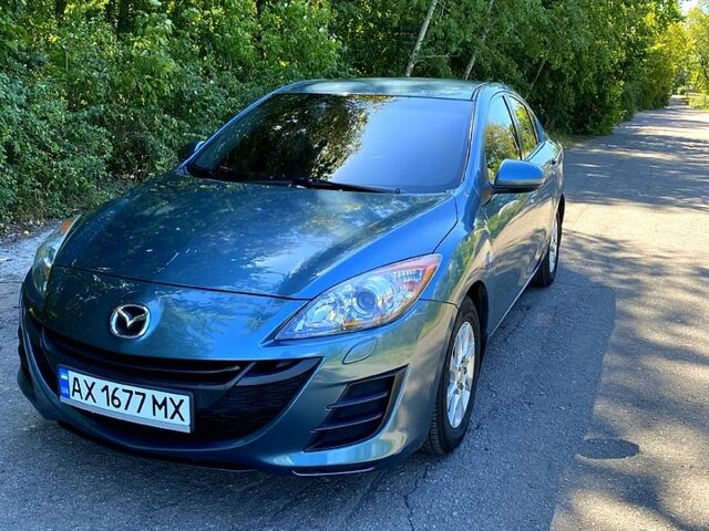 Серый Мазда 3, объемом двигателя 1.6 л и пробегом 170 тыс. км за 6150 $, фото 1 на Automoto.ua