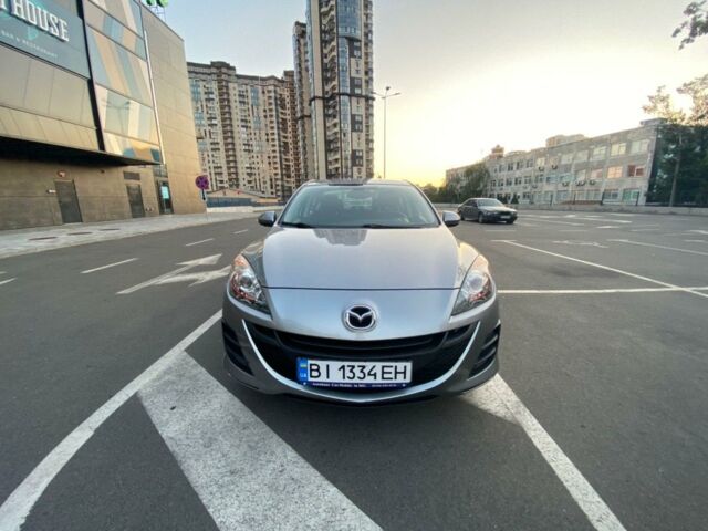 Серый Мазда 3, объемом двигателя 1.6 л и пробегом 112 тыс. км за 8700 $, фото 1 на Automoto.ua