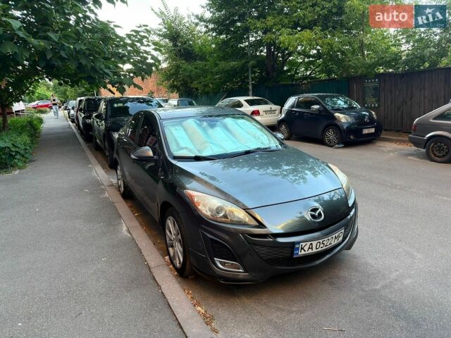 Сірий Мазда 3, об'ємом двигуна 2.49 л та пробігом 236 тис. км за 5200 $, фото 1 на Automoto.ua