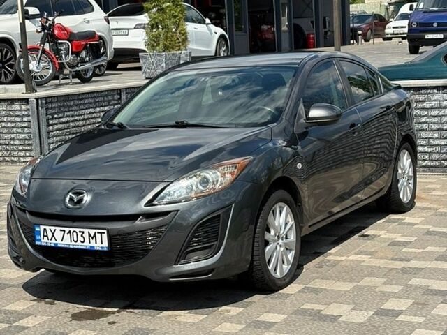 Серый Мазда 3, объемом двигателя 2 л и пробегом 299 тыс. км за 6800 $, фото 1 на Automoto.ua