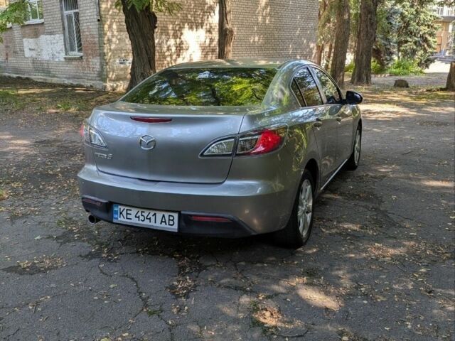 Сірий Мазда 3, об'ємом двигуна 2 л та пробігом 211 тис. км за 6718 $, фото 1 на Automoto.ua