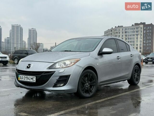 Серый Мазда 3, объемом двигателя 1.6 л и пробегом 130 тыс. км за 8700 $, фото 1 на Automoto.ua
