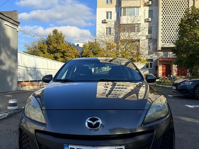 Сірий Мазда 3, об'ємом двигуна 2 л та пробігом 201 тис. км за 7500 $, фото 1 на Automoto.ua