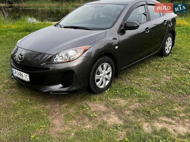 Сірий Мазда 3, об'ємом двигуна 1.6 л та пробігом 47 тис. км за 9500 $, фото 1 на Automoto.ua
