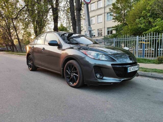 Серый Мазда 3, объемом двигателя 2 л и пробегом 270 тыс. км за 8500 $, фото 1 на Automoto.ua