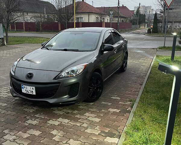 Серый Мазда 3, объемом двигателя 2 л и пробегом 250 тыс. км за 6400 $, фото 1 на Automoto.ua