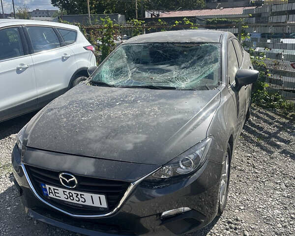 Серый Мазда 3, объемом двигателя 2 л и пробегом 170 тыс. км за 7000 $, фото 1 на Automoto.ua
