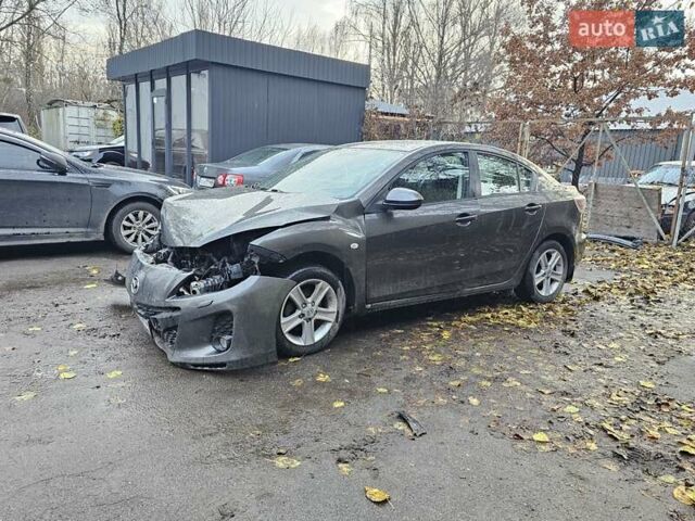 Сірий Мазда 3, об'ємом двигуна 1.6 л та пробігом 134 тис. км за 3800 $, фото 1 на Automoto.ua