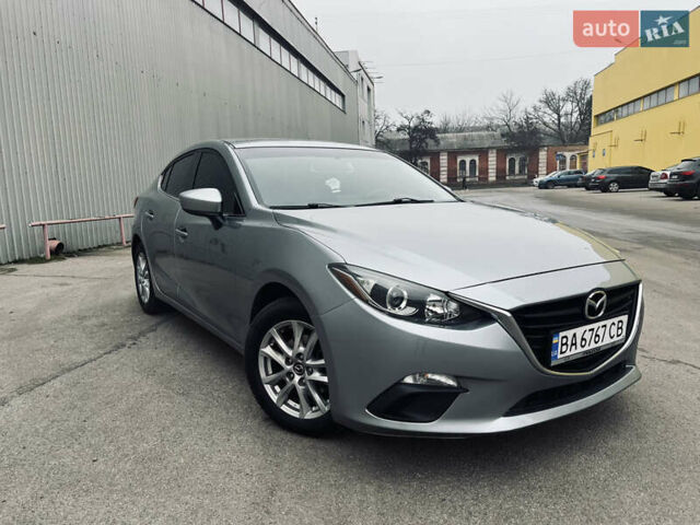 Серый Мазда 3, объемом двигателя 2 л и пробегом 228 тыс. км за 10900 $, фото 1 на Automoto.ua