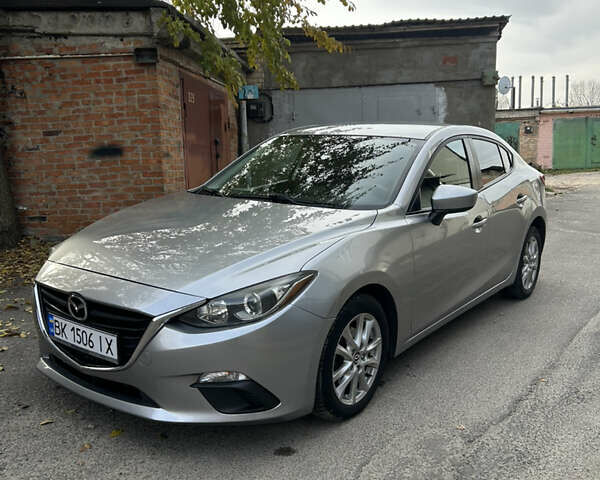Серый Мазда 3, объемом двигателя 2 л и пробегом 182 тыс. км за 9000 $, фото 1 на Automoto.ua