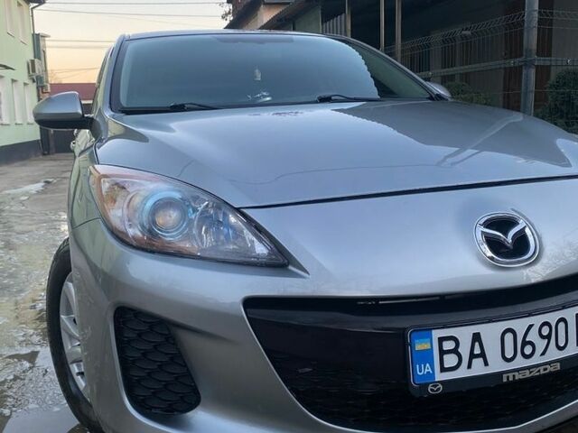 Серый Мазда 3, объемом двигателя 2 л и пробегом 125 тыс. км за 7600 $, фото 1 на Automoto.ua
