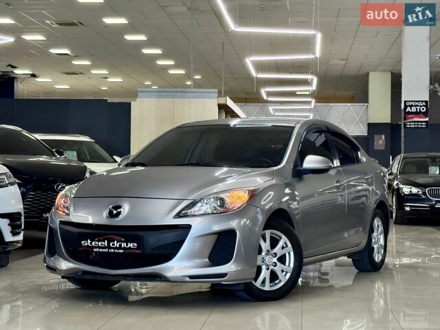 Сірий Мазда 3, об'ємом двигуна 2 л та пробігом 141 тис. км за 7999 $, фото 1 на Automoto.ua