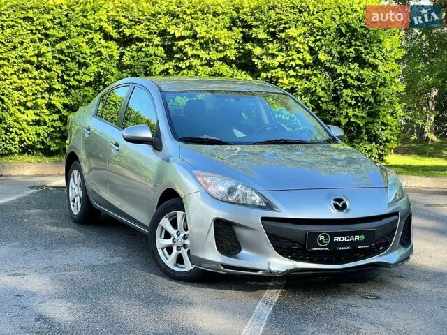 Сірий Мазда 3, об'ємом двигуна 2 л та пробігом 245 тис. км за 6800 $, фото 1 на Automoto.ua