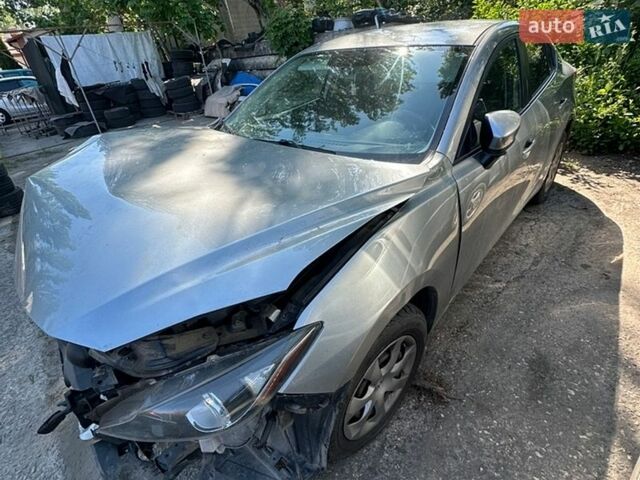 Серый Мазда 3, объемом двигателя 2 л и пробегом 155 тыс. км за 3500 $, фото 1 на Automoto.ua