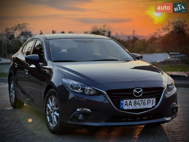 Серый Мазда 3, объемом двигателя 1.5 л и пробегом 52 тыс. км за 14700 $, фото 1 на Automoto.ua