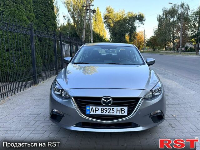 Серый Мазда 3, объемом двигателя 2 л и пробегом 186 тыс. км за 13000 $, фото 1 на Automoto.ua