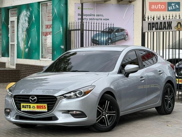 Серый Мазда 3, объемом двигателя 2 л и пробегом 202 тыс. км за 11499 $, фото 1 на Automoto.ua