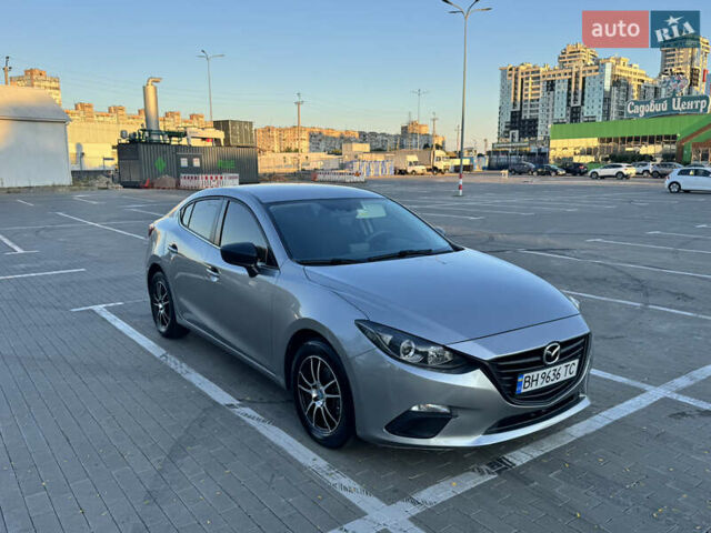 Серый Мазда 3, объемом двигателя 2 л и пробегом 200 тыс. км за 11000 $, фото 1 на Automoto.ua