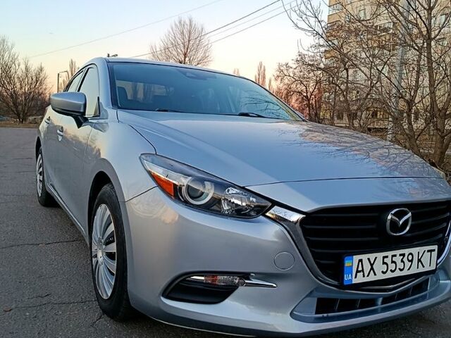 Серый Мазда 3, объемом двигателя 2 л и пробегом 211 тыс. км за 11500 $, фото 1 на Automoto.ua