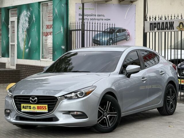 Серый Мазда 3, объемом двигателя 2 л и пробегом 199 тыс. км за 11501 $, фото 1 на Automoto.ua
