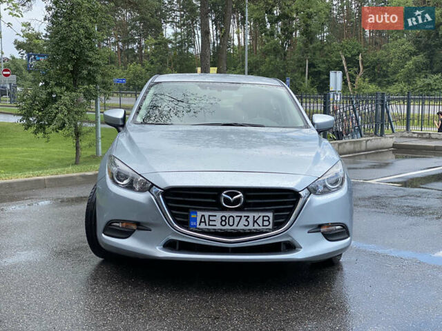 Мазда 3 2017 у Измаиле на Automoto.ua Сірий Мазда 3, об'ємом двигуна 2 л та пробігом 75 тис. км за 10000 $, фото 1 на Automoto.ua