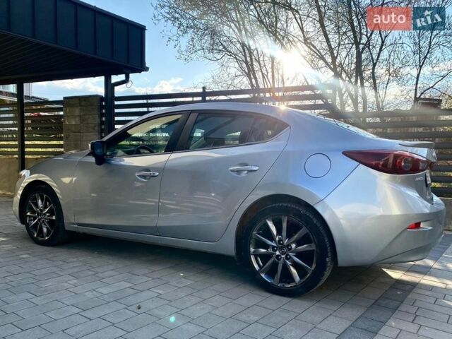 Серый Мазда 3, объемом двигателя 2.5 л и пробегом 125 тыс. км за 12500 $, фото 1 на Automoto.ua