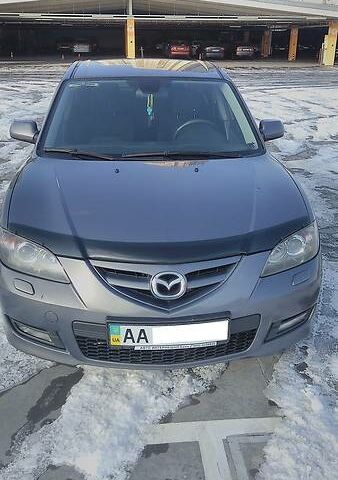 Серый Мазда 3, объемом двигателя 2 л и пробегом 165 тыс. км за 7999 $, фото 1 на Automoto.ua